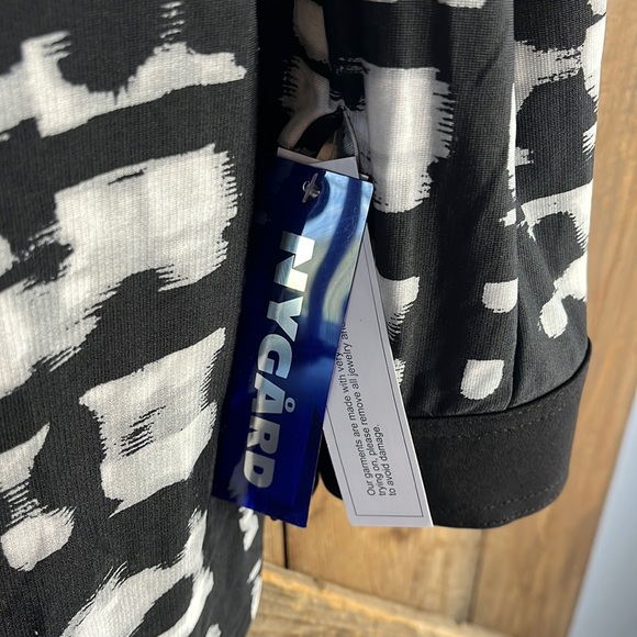 Sexy Nygard blouse - New with tags - Picture 5 of 5